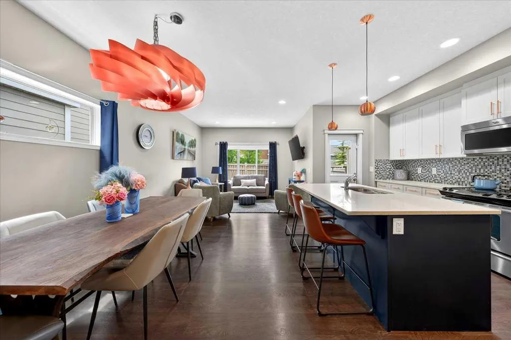 36 Mahogany Row SE Calgary AB T3M 1S9