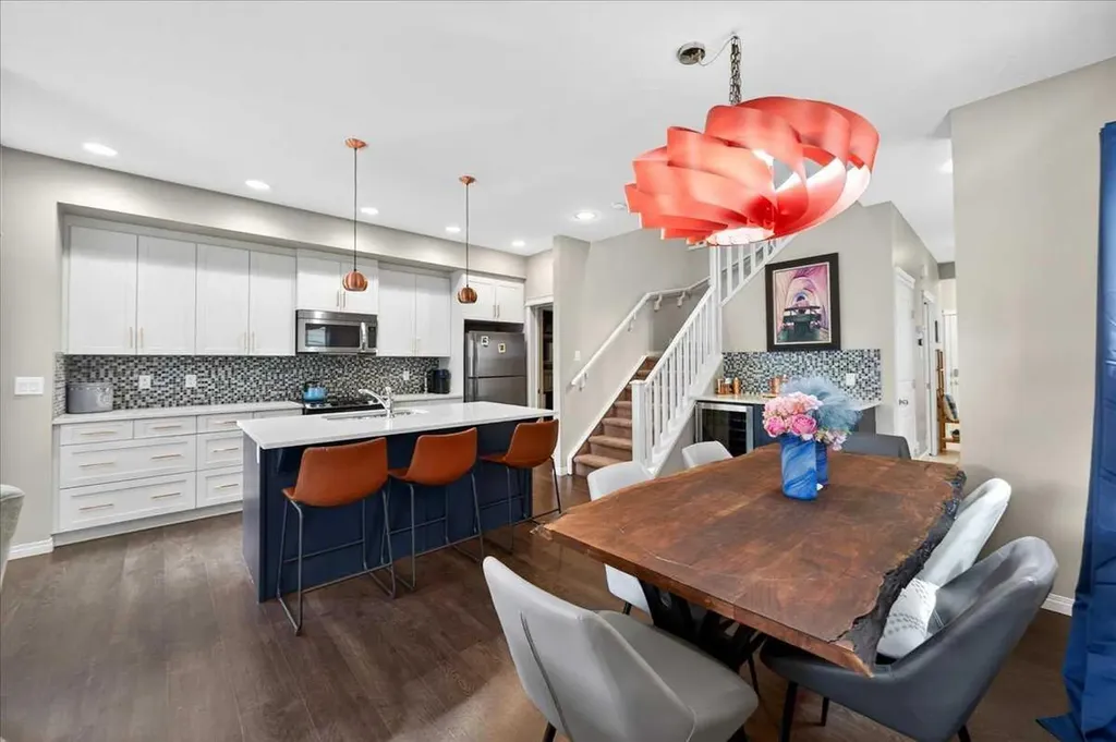 36 Mahogany Row SE Calgary AB T3M 1S9
