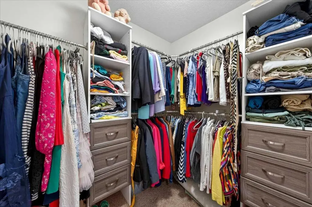 36 Mahogany Row SE Calgary AB T3M 1S9