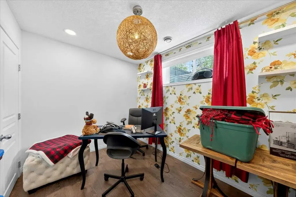 36 Mahogany Row SE Calgary AB T3M 1S9