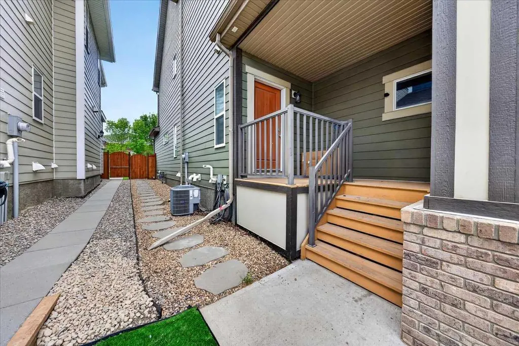 36 Mahogany Row SE Calgary AB T3M 1S9