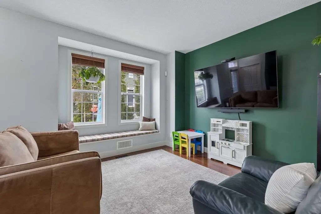 155 Silverado Skies Link SW Calgary AB T2X 0K7