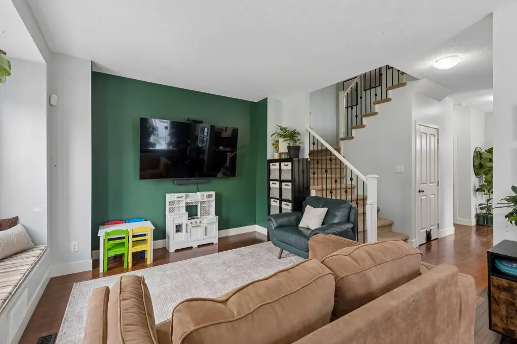 155 Silverado Skies Link SW Calgary AB T2X 0K7