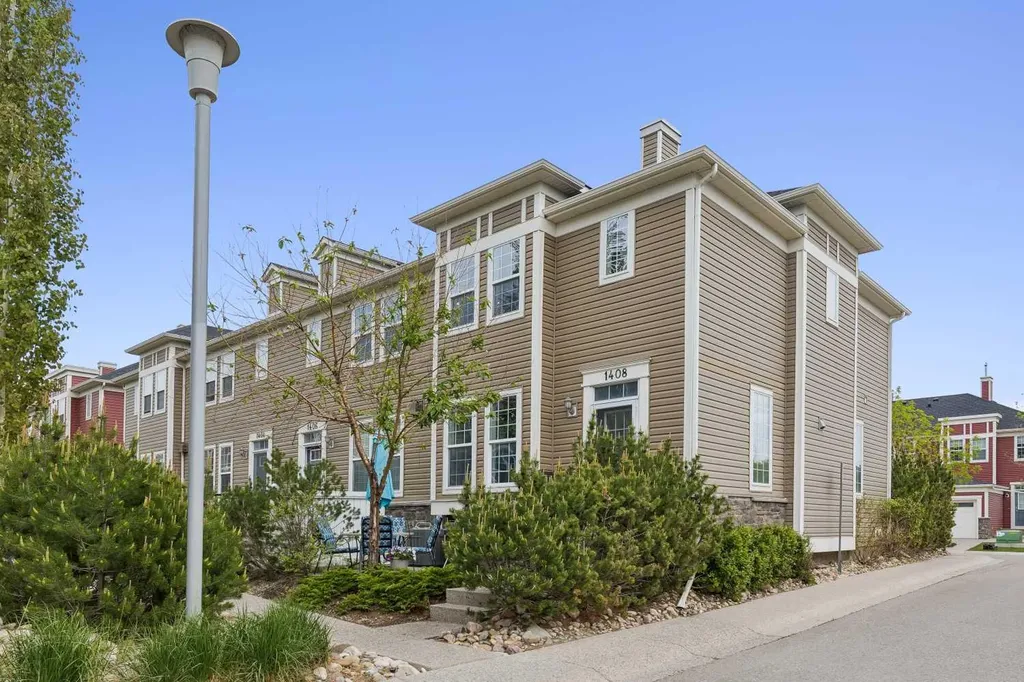 155 Silverado Skies Link SW Calgary AB T2X 0K7
