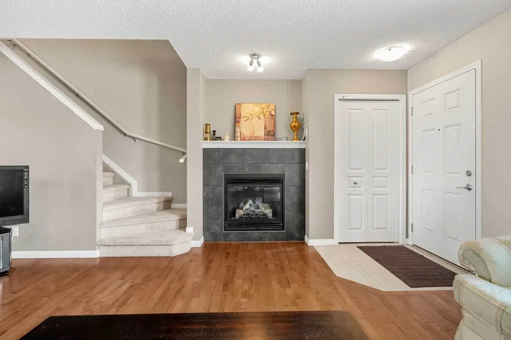 249 Elgin Meadows Park SE Calgary AB T2Z0M4