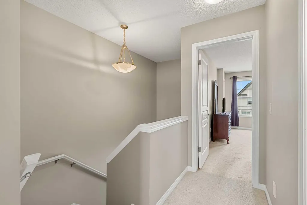 249 Elgin Meadows Park SE Calgary AB T2Z0M4
