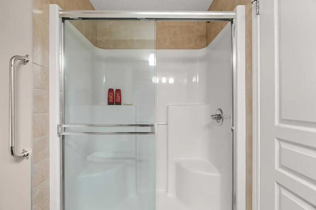249 Elgin Meadows Park SE Calgary AB T2Z0M4