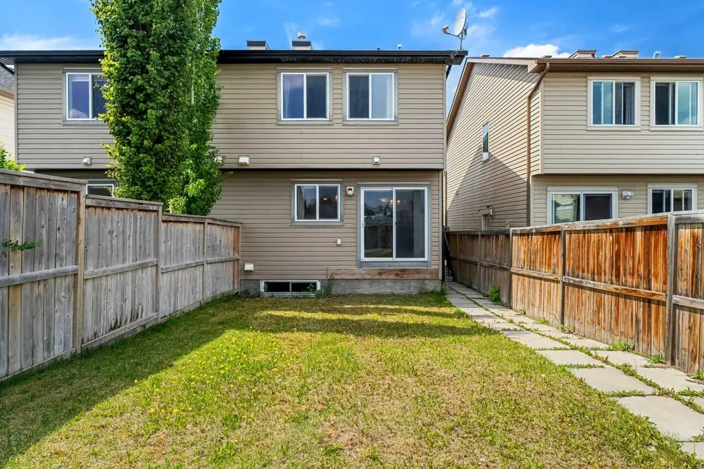249 Elgin Meadows Park SE Calgary AB T2Z0M4