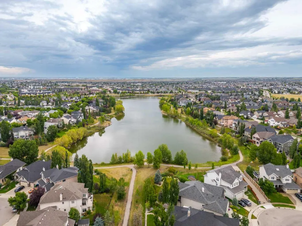 249 Elgin Meadows Park SE Calgary AB T2Z0M4