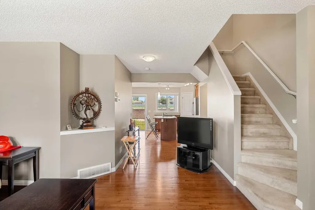 249 Elgin Meadows Park SE Calgary AB T2Z0M4