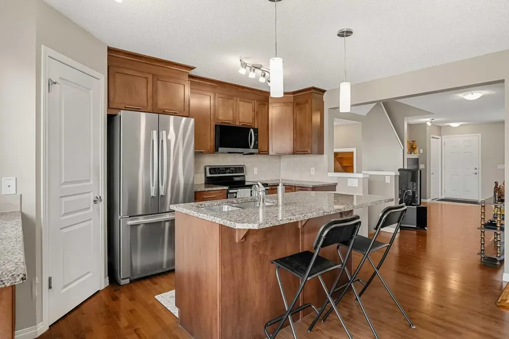249 Elgin Meadows Park SE Calgary AB T2Z0M4