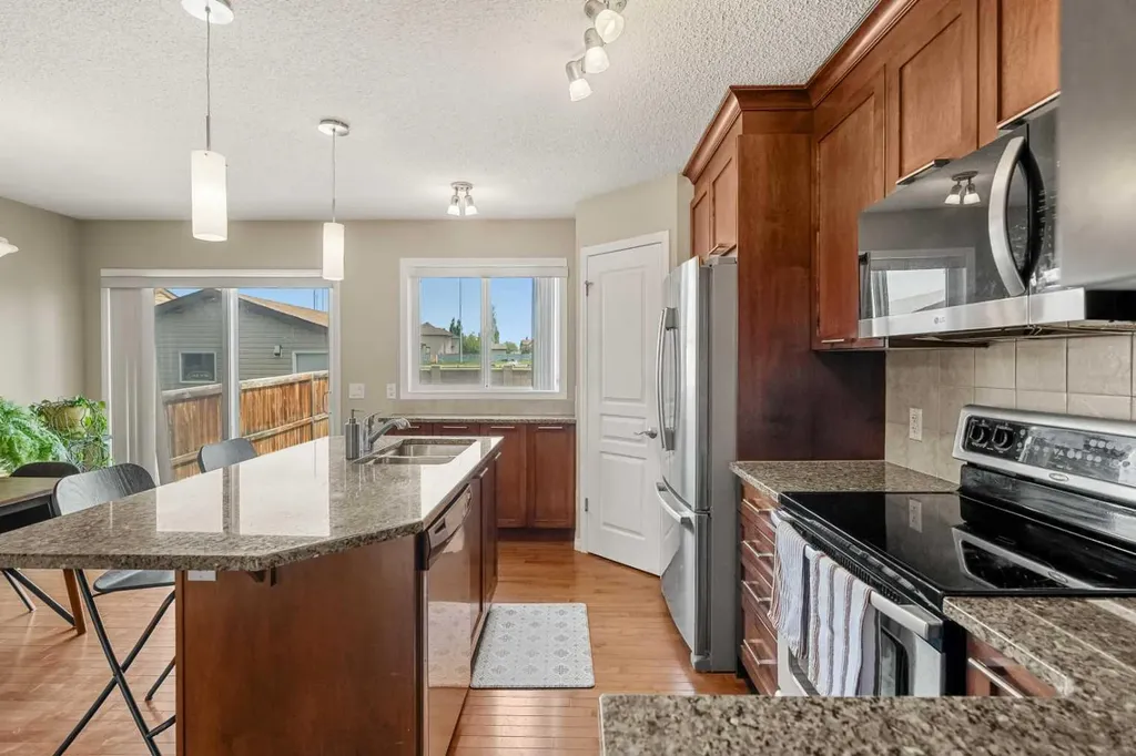 249 Elgin Meadows Park SE Calgary AB T2Z0M4