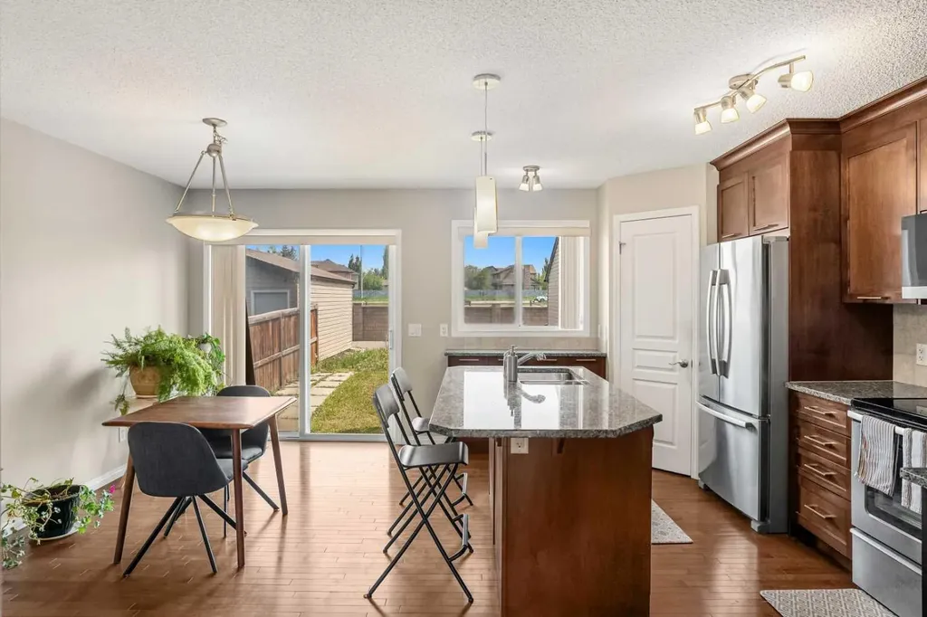 249 Elgin Meadows Park SE Calgary AB T2Z0M4