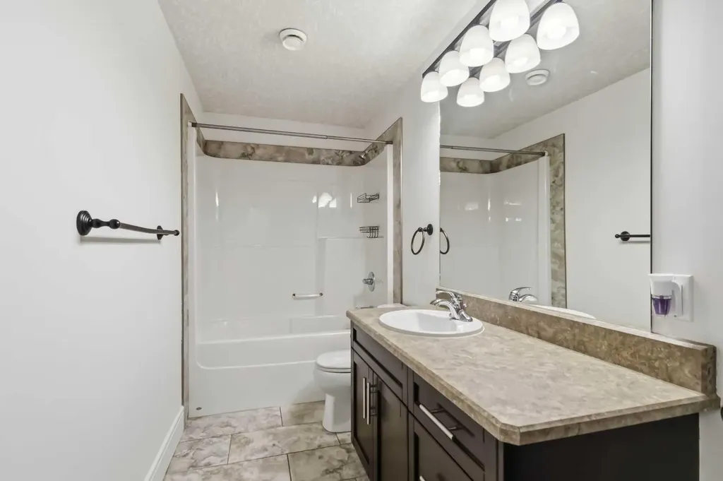 121 Diamondstone Ridge Fort Mcmurray AB T9K 0T8
