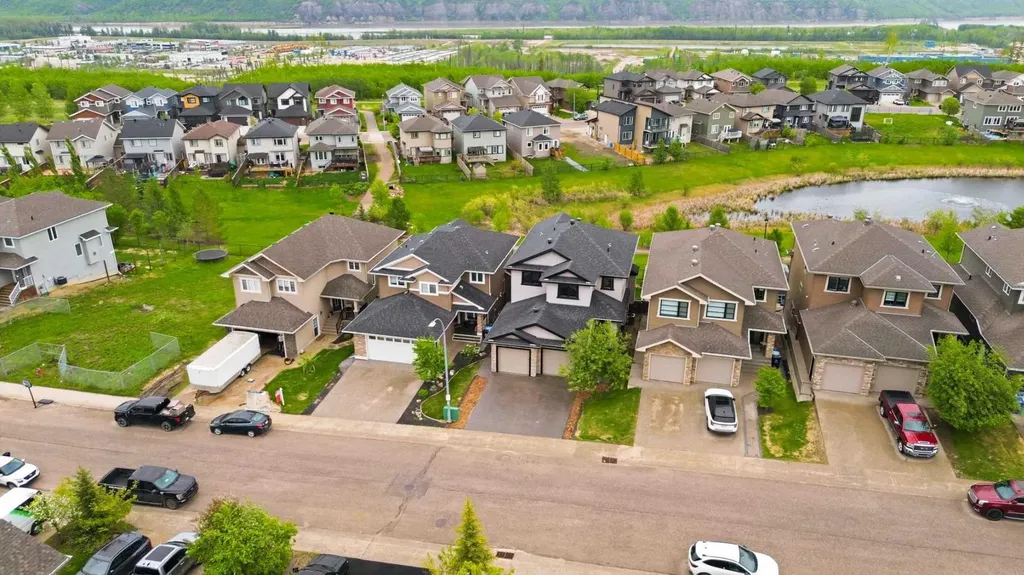 121 Diamondstone Ridge Fort Mcmurray AB T9K 0T8