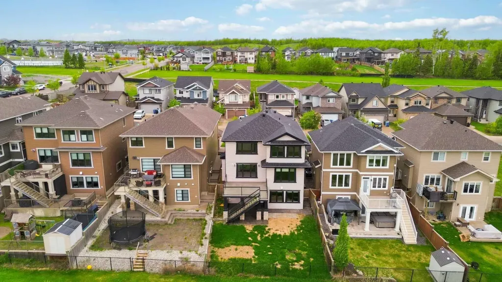 121 Diamondstone Ridge Fort Mcmurray AB T9K 0T8