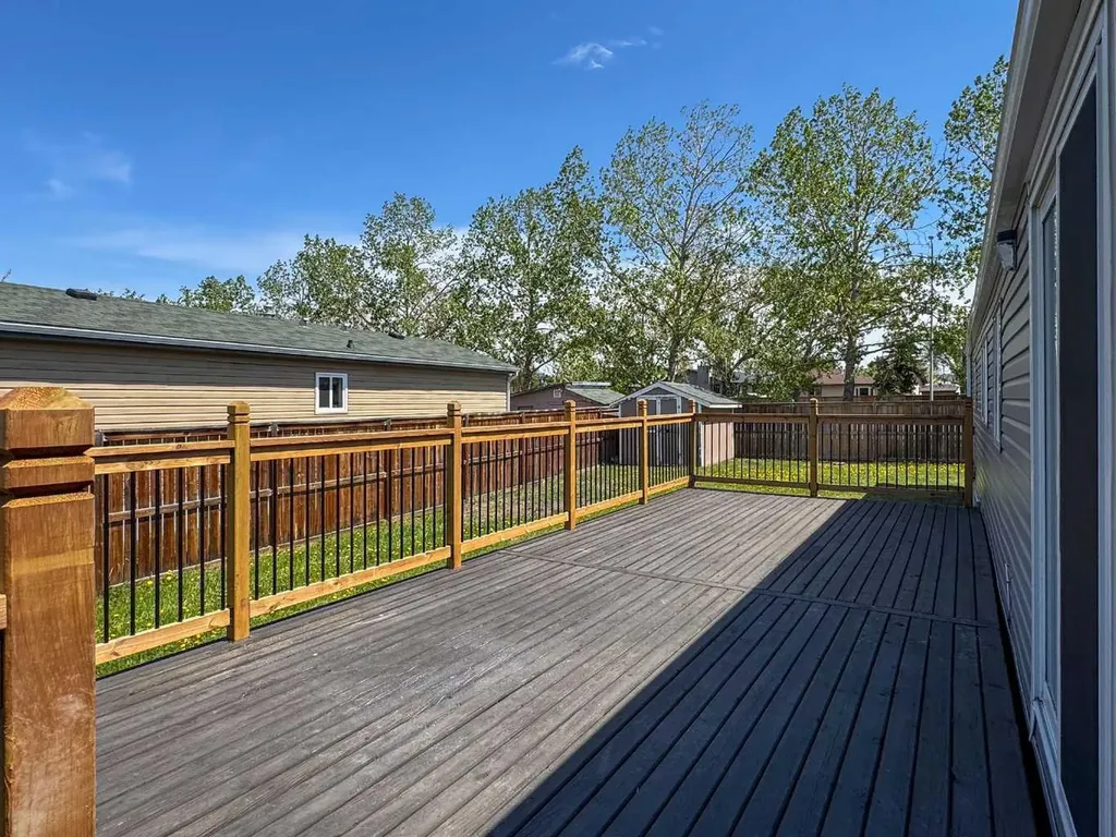 48 Spring Dale Circle SE Airdrie AB T4A 1P2