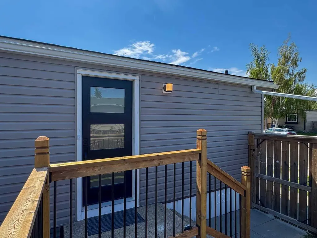 48 Spring Dale Circle SE Airdrie AB T4A 1P2