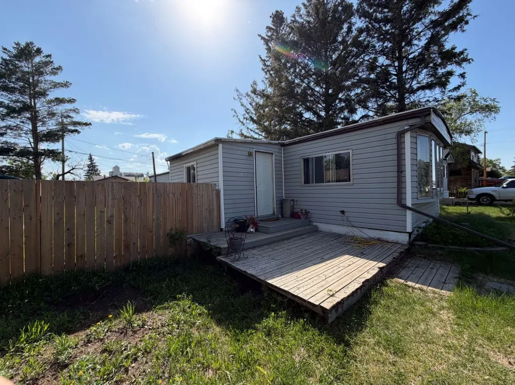 17 2 Avenue E Marshall SK S0M 1R0