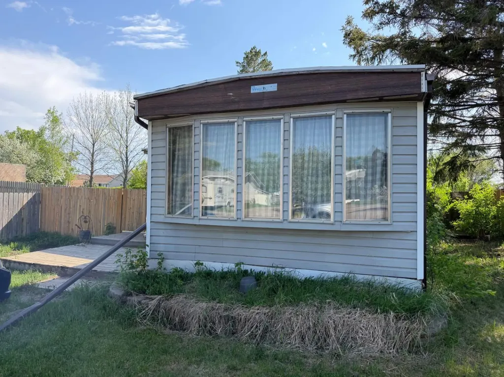 17 2 Avenue E Marshall SK S0M 1R0