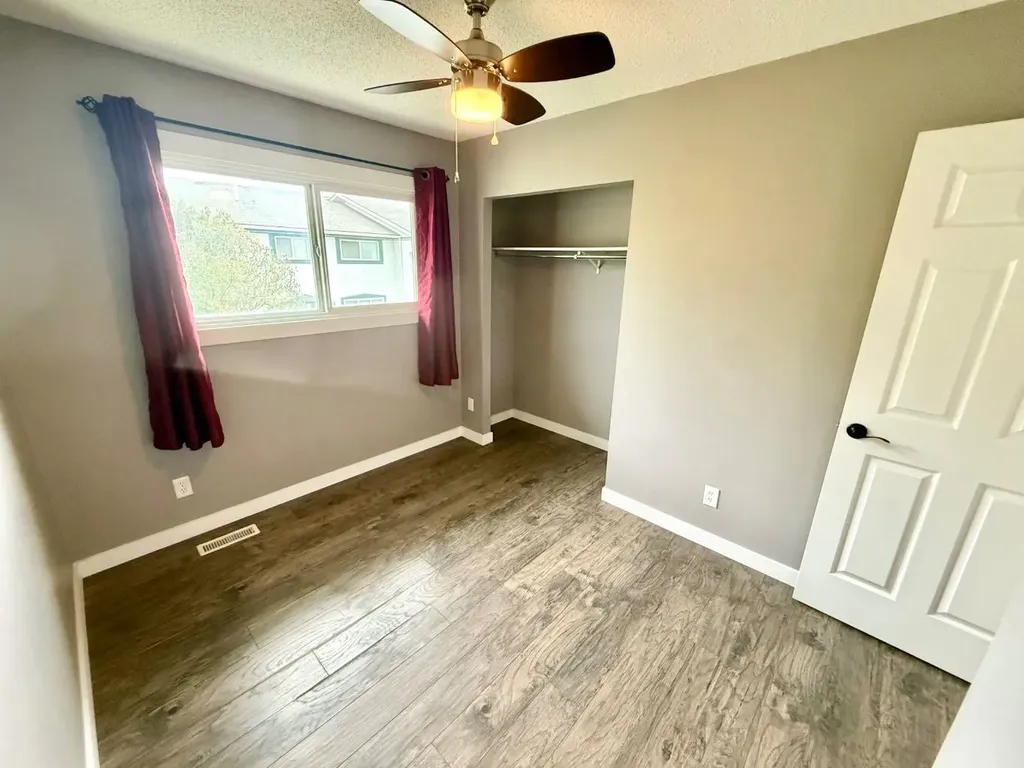 110 Tamarack Avenue Hinton AB T7V1C5