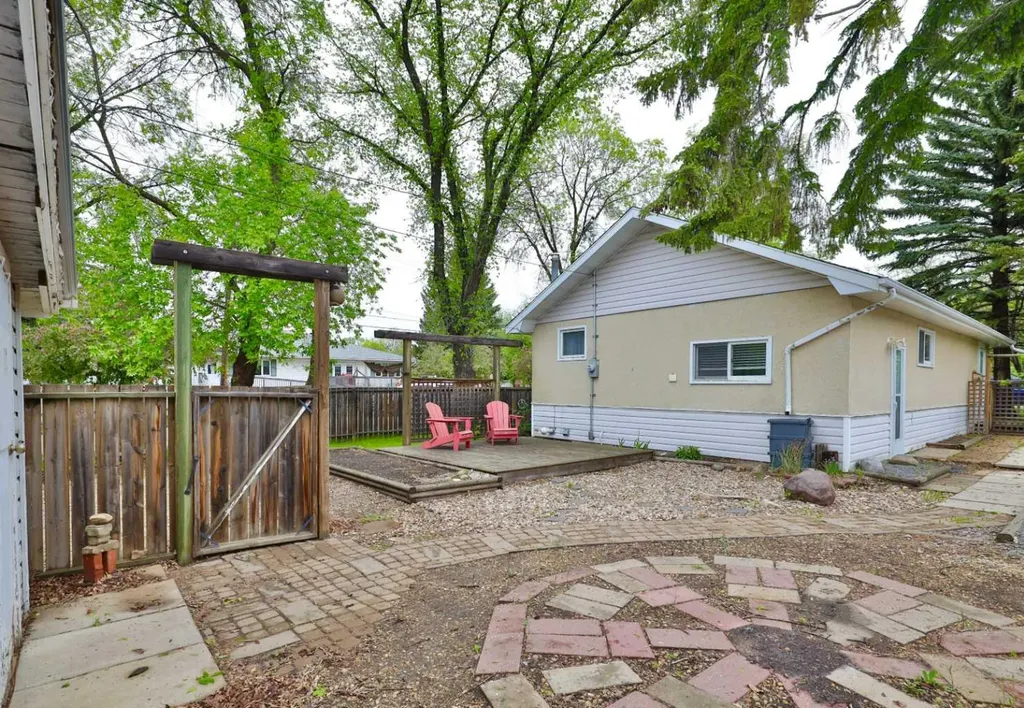 4624 56 Street Camrose AB T4V 2C3