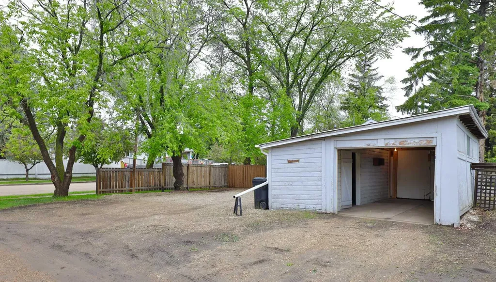 4624 56 Street Camrose AB T4V 2C3