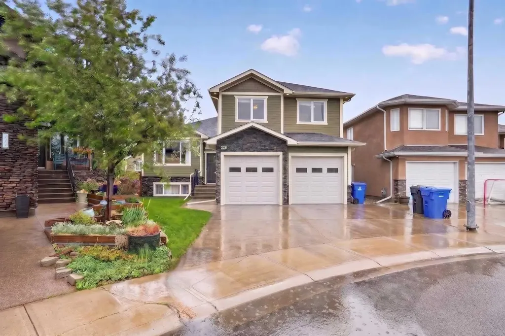 232 Sixmile Common S Lethbridge AB T1K 5S7