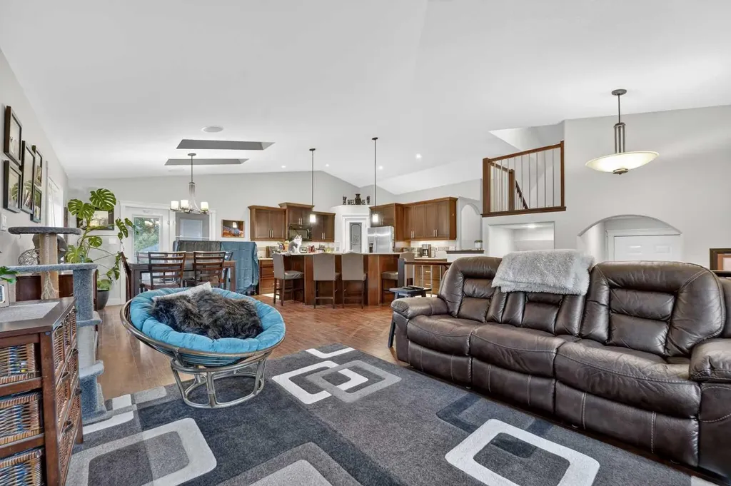 232 Sixmile Common S Lethbridge AB T1K 5S7