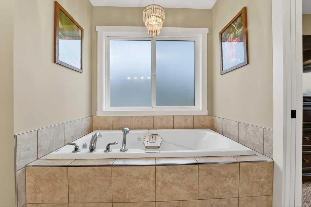 232 Sixmile Common S Lethbridge AB T1K 5S7