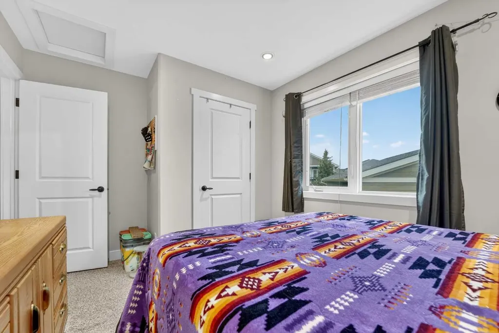 232 Sixmile Common S Lethbridge AB T1K 5S7
