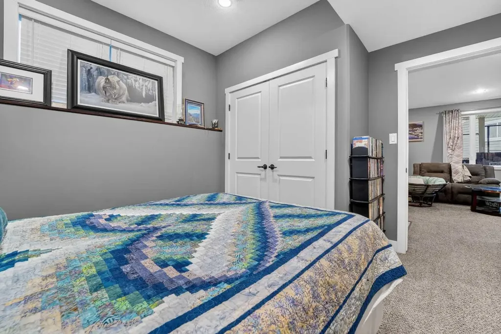 232 Sixmile Common S Lethbridge AB T1K 5S7