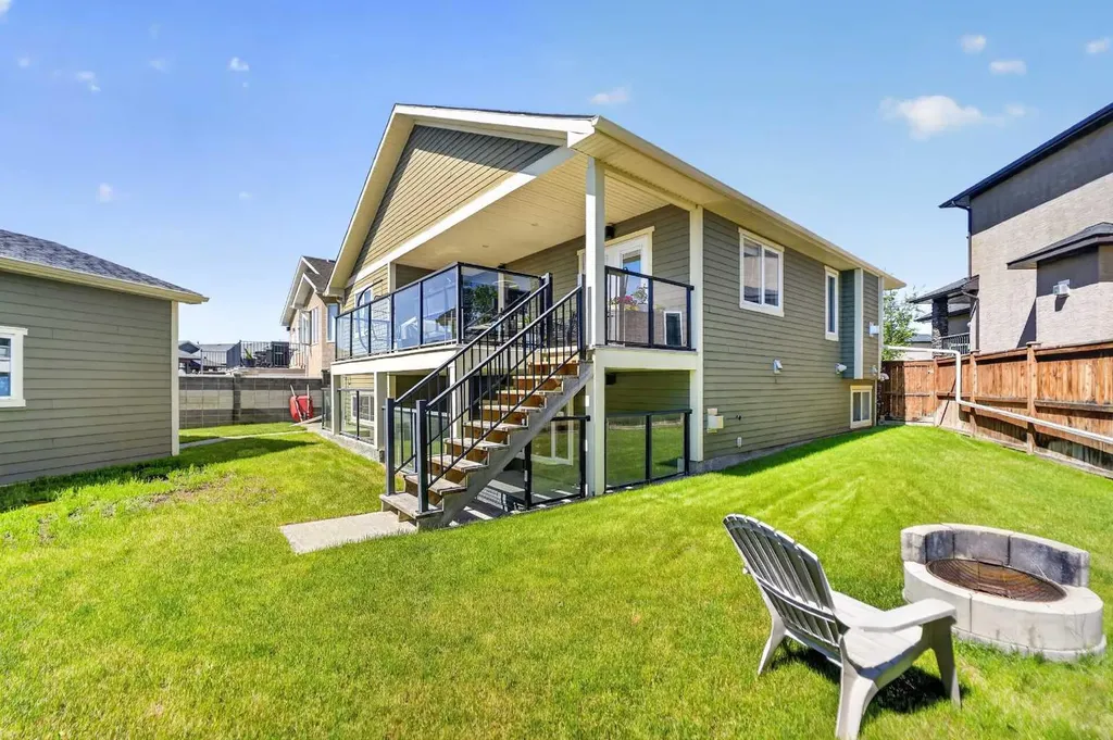 232 Sixmile Common S Lethbridge AB T1K 5S7