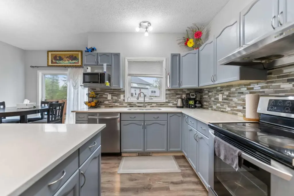 148 Springmere Way Chestermere AB T1X 1P1