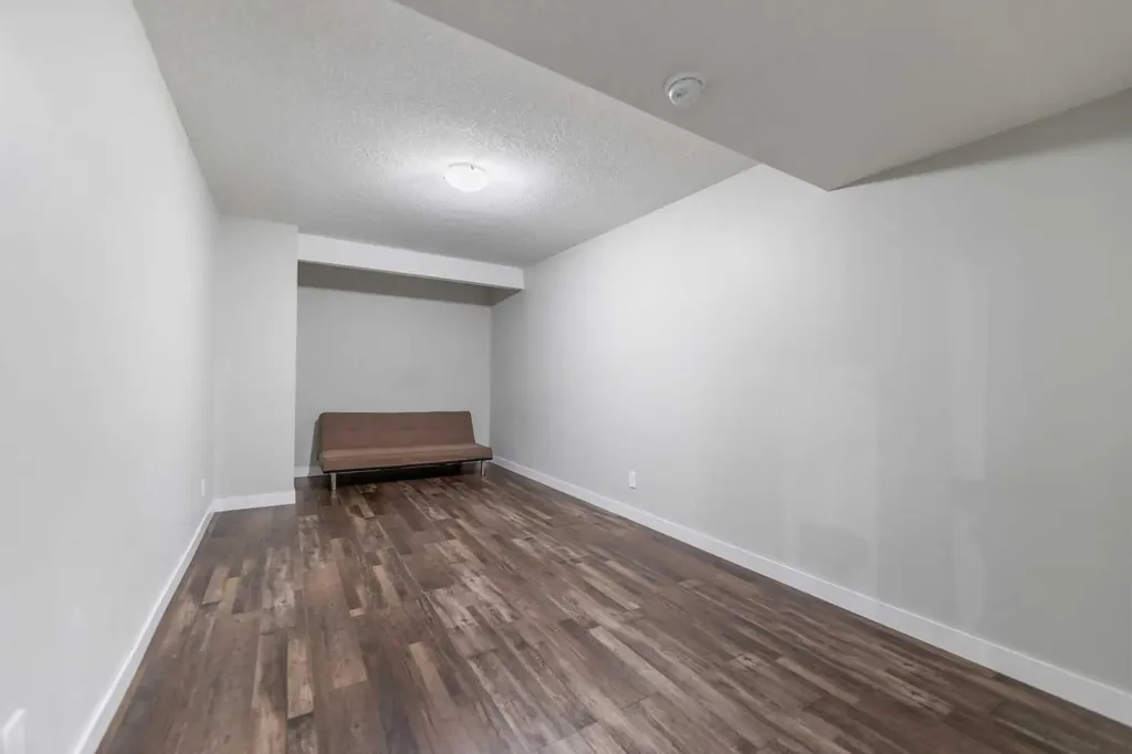 148 Springmere Way Chestermere AB T1X 1P1
