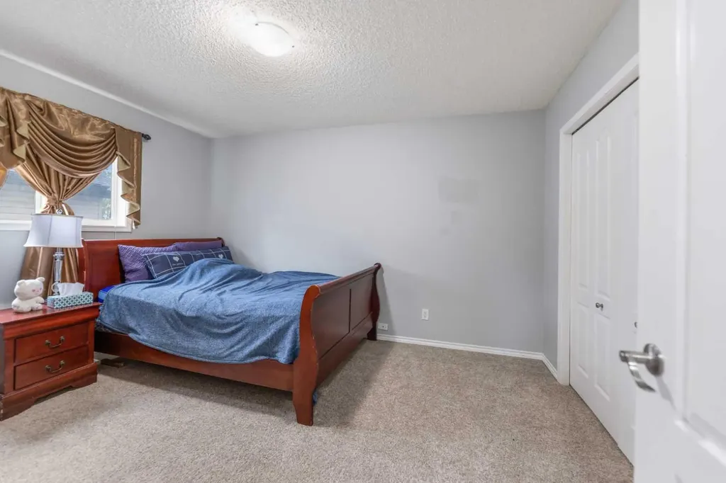 148 Springmere Way Chestermere AB T1X 1P1