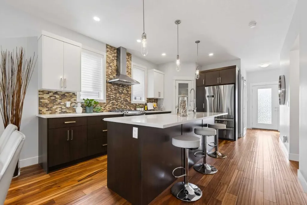 4660 82 Street NW Calgary AB T3B 2P7