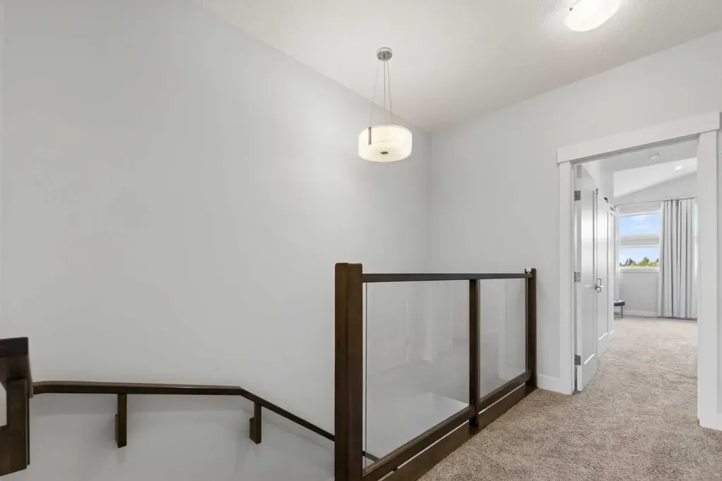 4660 82 Street NW Calgary AB T3B 2P7