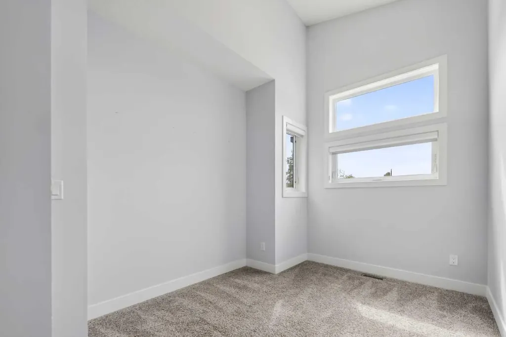 4660 82 Street NW Calgary AB T3B 2P7