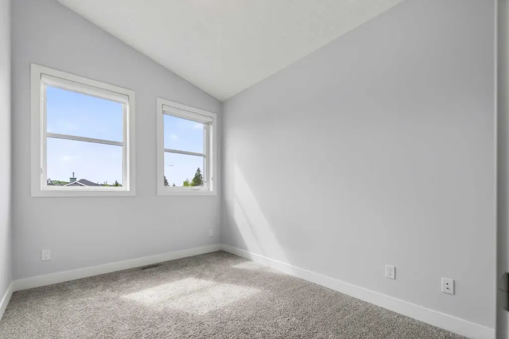 4660 82 Street NW Calgary AB T3B 2P7