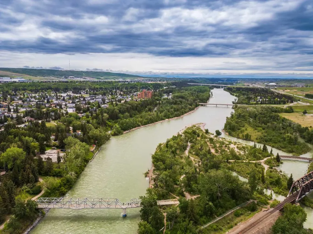 4660 82 Street NW Calgary AB T3B 2P7