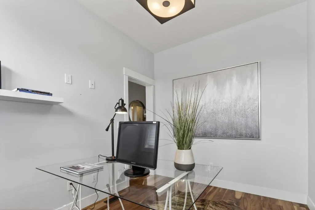 4660 82 Street NW Calgary AB T3B 2P7