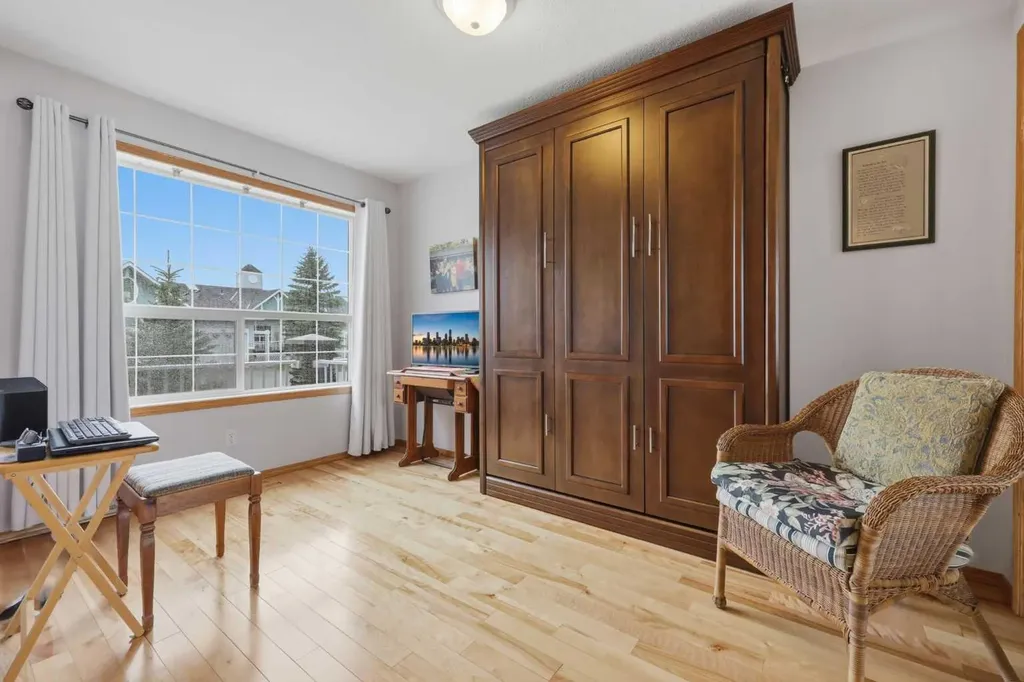 1008 Woodside Way NW Airdrie AB T4B 2T8