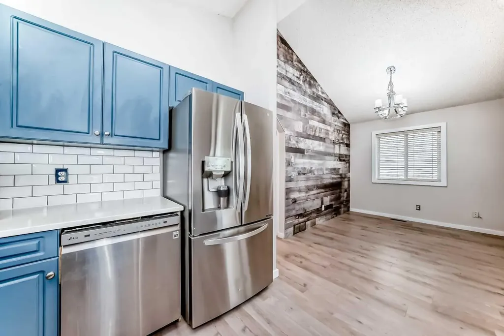137 Erin Meadow Bay SE Calgary AB T2B 3A2