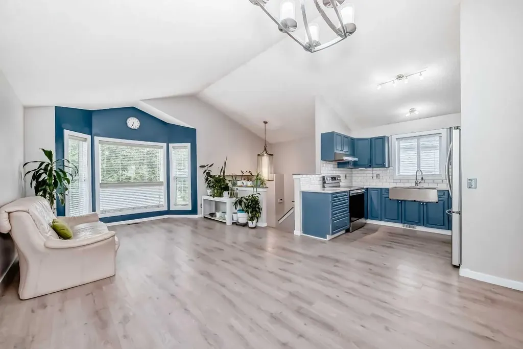 137 Erin Meadow Bay SE Calgary AB T2B 3A2