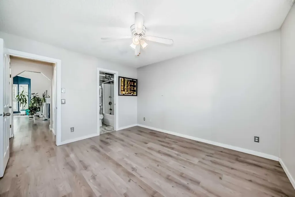 137 Erin Meadow Bay SE Calgary AB T2B 3A2