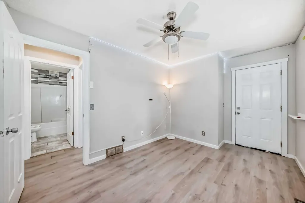 137 Erin Meadow Bay SE Calgary AB T2B 3A2