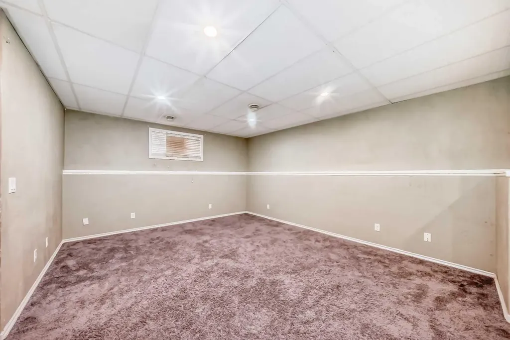 137 Erin Meadow Bay SE Calgary AB T2B 3A2