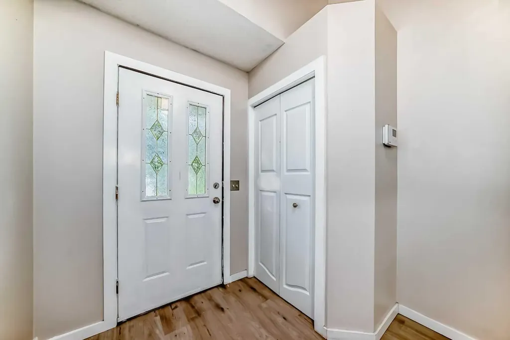 137 Erin Meadow Bay SE Calgary AB T2B 3A2