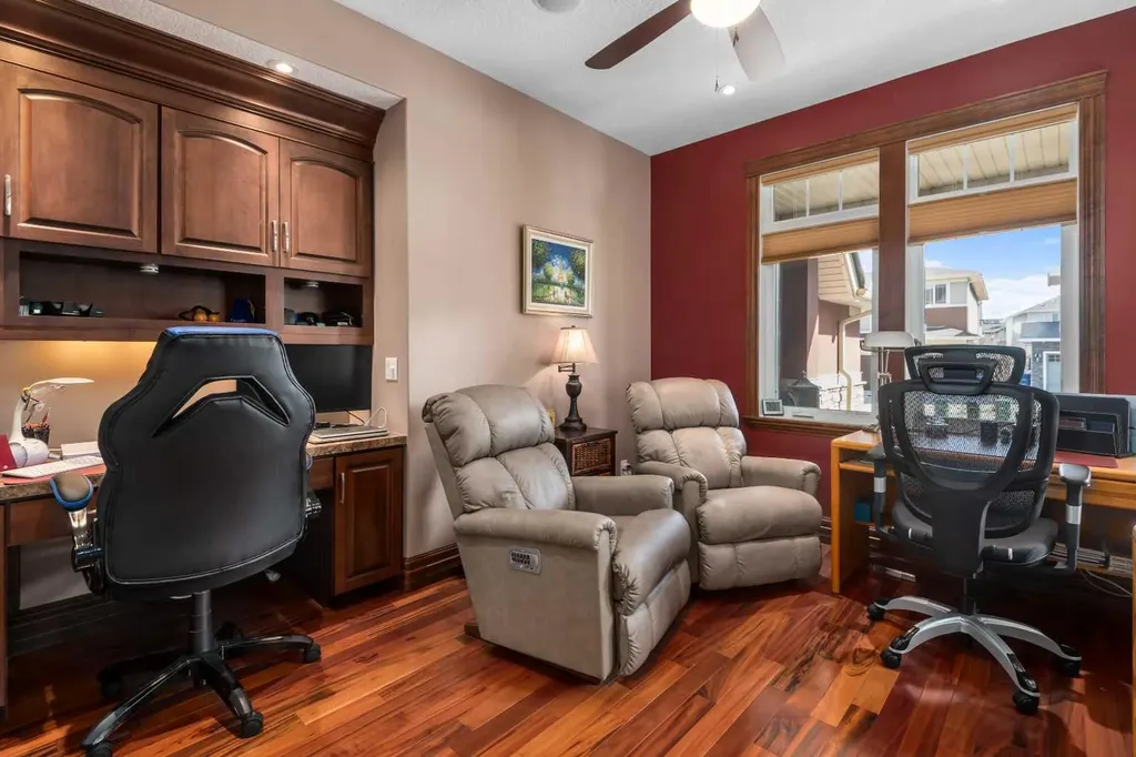 291 Coopers Hill SW Airdrie AB T4B 0R9